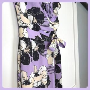 Dress The Population Bella Wisteria Floral Sleeveless Asymmetrical Neck Rouching